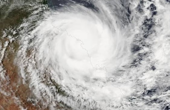 ciclone muito raro - mortes e destruição - noa - nasa - nova - frente fria - alerta - rajadas de vento